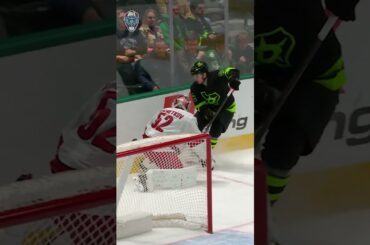 Kochetkov is an absolute menace EVERYWHERE 🌀😁🏒