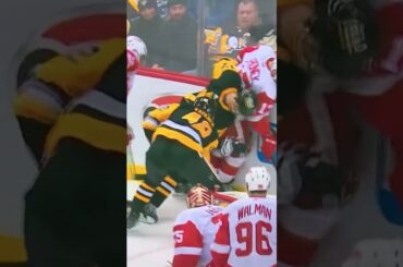 Jeff Carter top shelf goal. easy-peasy