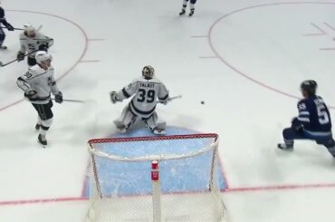 Vlad Namestnikov assists on Scheifele's goal vs Kings (17 oct 2023)