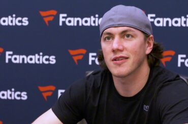 Washington Capitals Signing Stanley Cup Memorabilia with Fanatics