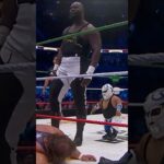 World's Tallest Wrestler vs. World's Smallest Wrestler