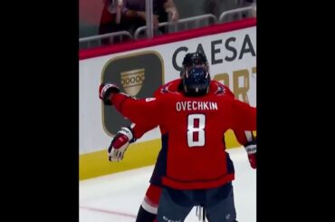 Ovechkin sets up Oshie for Caps’ first goal of the season #shorts
