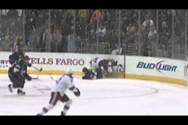 Shane Doan nails Trevor Lewis