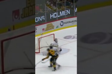 Oscar Lindberg hattrick (Skellefteå AIK mot HV71) (#Shorts)