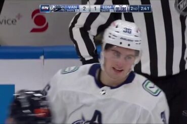 NHL: NILS HOGLANDER FIRST CAREER NHL GOAL