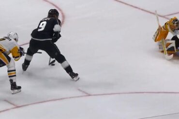 Kings' Kempe shows patience beats Penguins' DeSmith