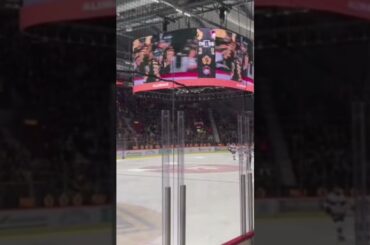 Söndagsåkande Skellefteå AIK leker med ett krigande Malmö Redhawks i SHL i Sverige (#Shorts)