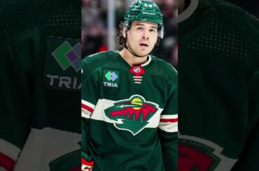 Hokejový obránce David Jiříček si poranil slezinu a sezona pro něj předčasně skončila