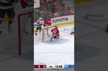 Kevin Fiala, what a move! 🇨🇭😮 Kevin Fiala, was für eine Aktion!