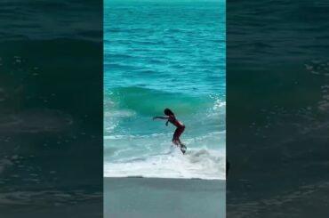 GIRL SKIMBOARDER catches wave in California 🌊 #LagunaBeach