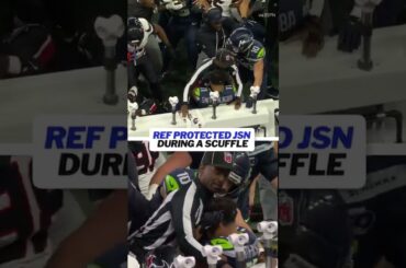Referee Nate Jones protected Jaxon Smith-Njigba during a sideline scuffle 👏 #shorts