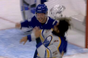 McCabe ROCKS Tuch (w/Joe Bowen)