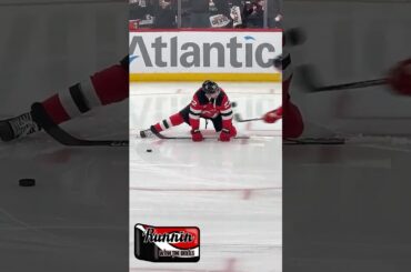 NJ Devils Brett Pesce Stretching #njdevils #short #shortsvideo #shortvideo #shorts