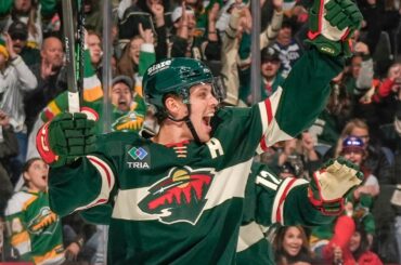 Assist of the year? Eriksson Ek's insane helper! 🇸🇪🤝 Årets assist? Eriksson Ek:s otroliga passning