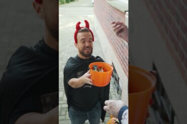 Süßes sonst gibts Saures 😈😂 #trick17 #halloween