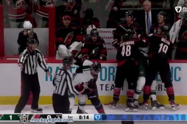 Tyler Pitlick vs Jordan Staal Nov 06, 2025