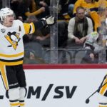 Malkin scores on WILD BOUNCE in Sweden! 🇸🇪🚨