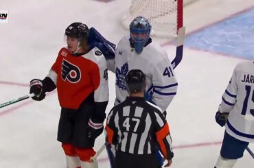 Anthony Stolarz dragged Trevor Zegras out of the scrum himself