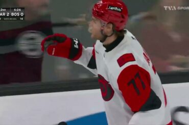 Mark Jankowski inscrit son premier but de la saison