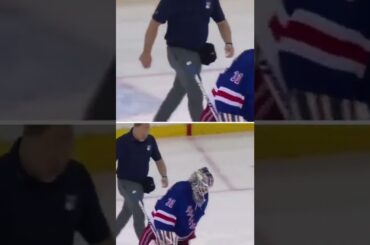 Igor Shesterkin freaked out. Removed 40 seconds before the end of the game #shorts