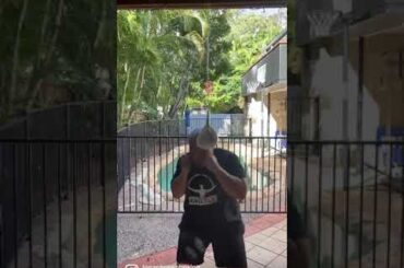 Mike Tyson style head movement