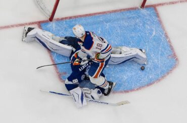 OUTRAGEOUS save leads to ELECTRIC OT finish! ⚡️😱