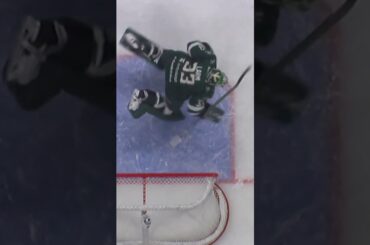 Emil Larmi filmar (Färjestad BK mot Djurgården Hockey i Löfbergs Arena i SHL i Sverige) (#Shorts)