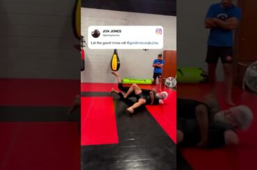 Jon Jones was holding his own against jiu-jitsu legend Gordon Ryan 🤝 #shorts