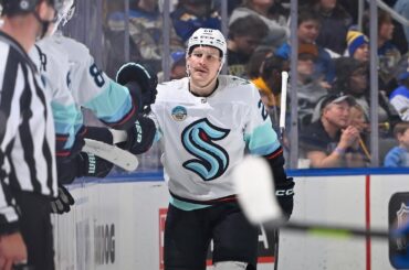 Tolvanen leads Kraken overtime comeback! 🇫🇮 Tolvanen johtaa Krakenin nousua jatkoaikavoittoon!