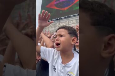 A emoção que toma conta do torcedor santista. Nós te amamos, Santos Futebol Clube! 🤍🖤