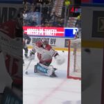 Årets räddning? Jonas Enroth räddar sitt Örebro i matchen mot HV71