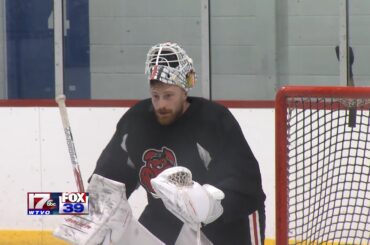 Laurent Brossoit joins IceHogs, looks to revive his career