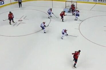 Carlson beats Niemi top corner, ties game for Capitals