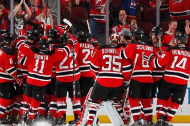 Larsson steals puck and nets OT winner on Smith