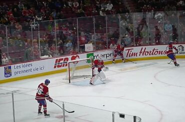 Montreal Canadiens goalie Kaapo Kähkönen warms up 12/7/25