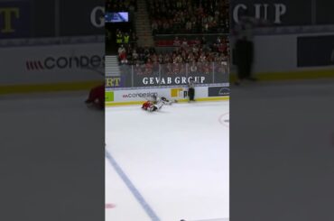 Jonathan Ang och Lars Johansson utvisning (HV71 mot Frölunda HC Scandinavium SHL Sverige) (#Shorts)