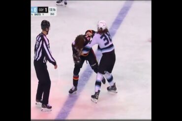 LIAM O'BRIEN AND RYAN LOMBERG TOE-TO-TOE AT CENTER ICE 🥊🥊