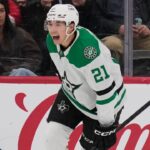 Stars' Jason Robertson Dangles And Elevates Wicked Backhand Shot Vs. Ducks
