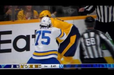 NHL hockey fight - Michael McCarron(Predators) vs. Tyler Tucker(Blues)
