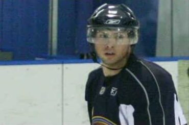 How to pronounce Zach Bogosian