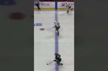 Brett Howden of the Vegas Golden Knights Merry Christmas 🎄🎁 #hockeyIQ