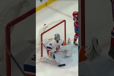 Old Hab-its die hard for Patrik Laine! 🎯