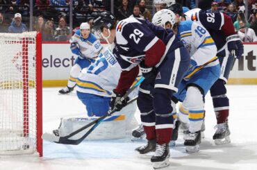Nathan MacKinnon scores career goal #400!