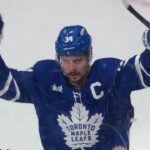 Maple Leafs' Auston Matthews Wires Wrister For Power-Play Goal