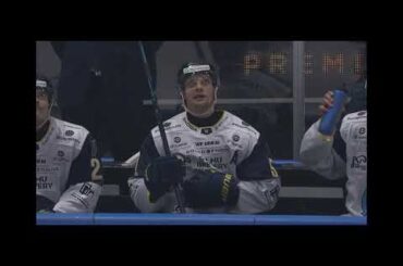 Eetu Mäkiniemen karmaiseva imurointi johtaa Kiekko-Espoon avausmaaliin