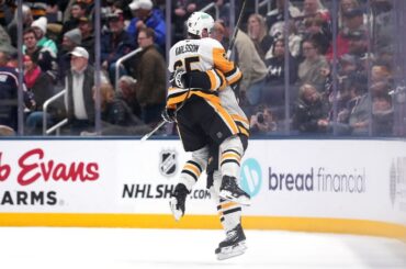 Crosby walks off FOUR-GOAL COMEBACK!