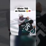 Ryan Reaves goes down 😳🥊  #hockey #nhl  #icehockey