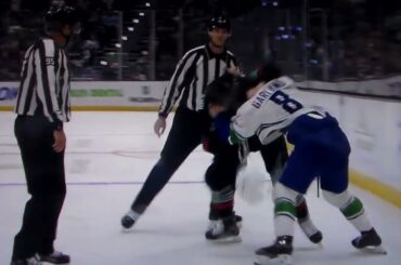 NHL Hockey fight - Jared McCann(Kraken) vs. Conor Garland(Canucks)