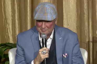 Kelly Chase receives True Blue Award