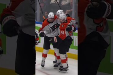Grundstrom roofs it for the lead! 🇸🇪🚨 Grundström hittar nättaket #nhl #hockey #philadelphiaflyers